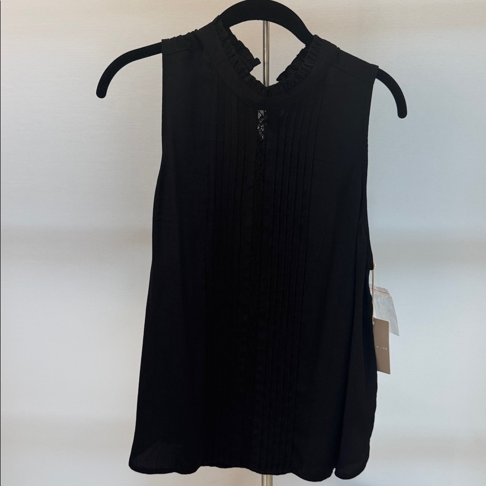 Chelsea 28 black tank top